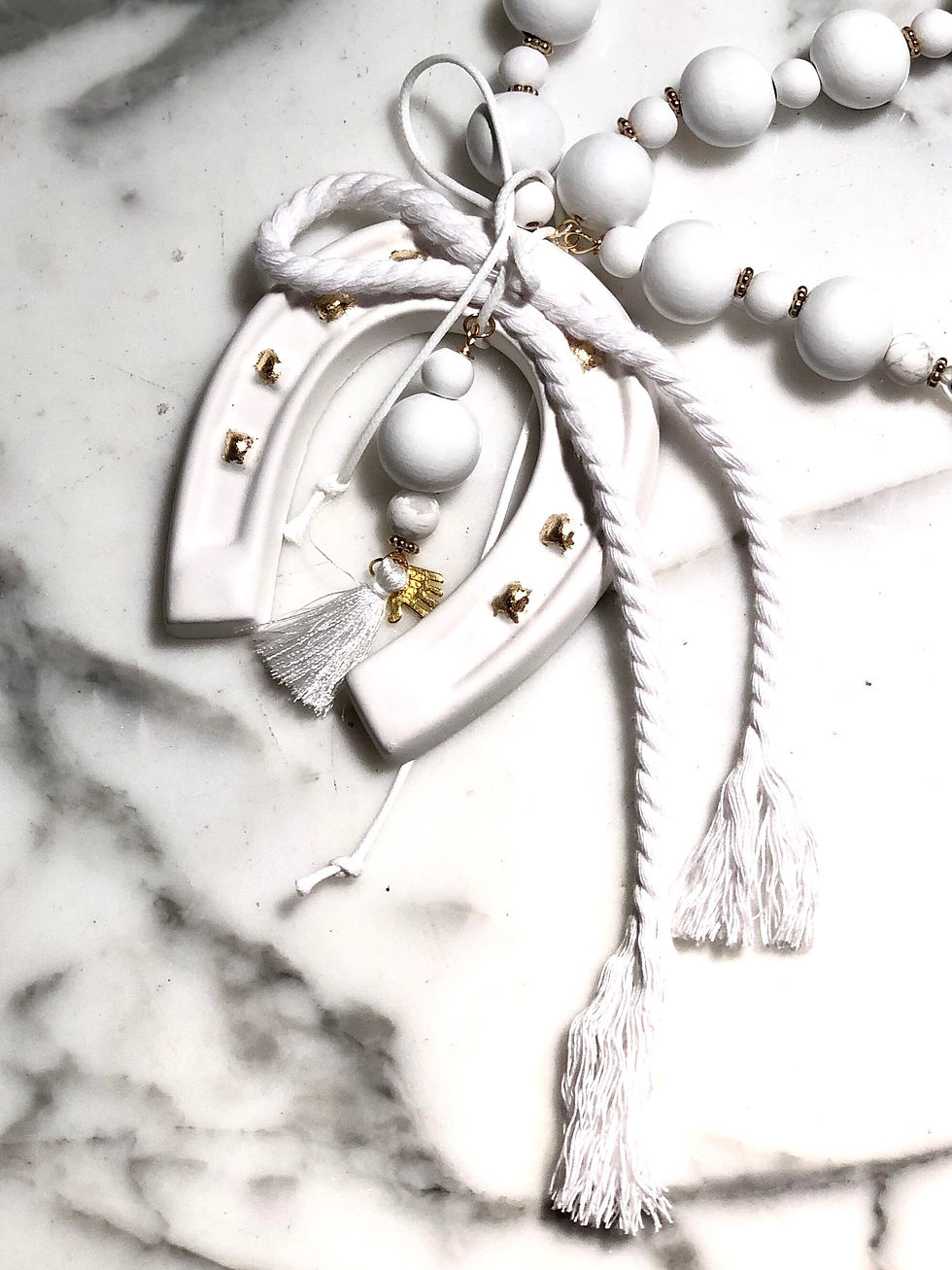 Thumbnail: Horseshoe GARLAND Good Luck Home Decor - White & Gold Leaf