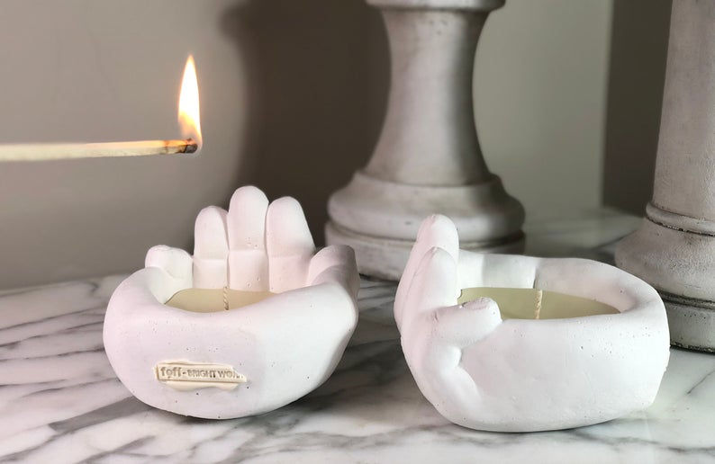 Thumbnail: 'Giving Hand' ALABASTER TEA - Scented Candle
