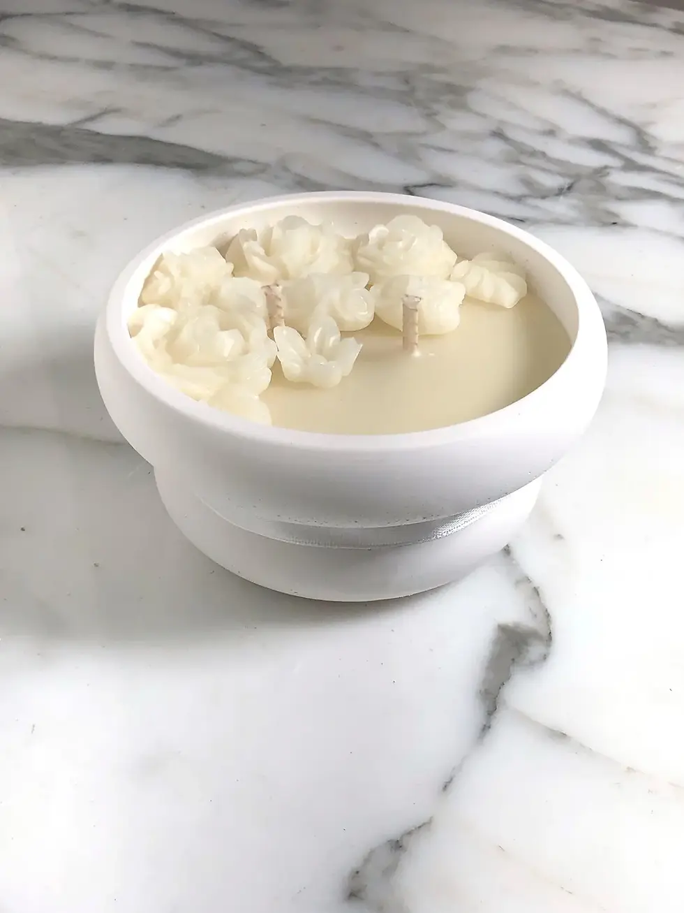 Thumbnail: Party Favor ROSE BOUQUET Candle Guest Gift - 3.4oz Double Wick Natural Beeswax