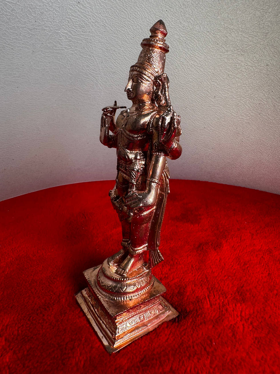 Thumbnail: Narayana Swamy - Prasiddh idols present copper idol 