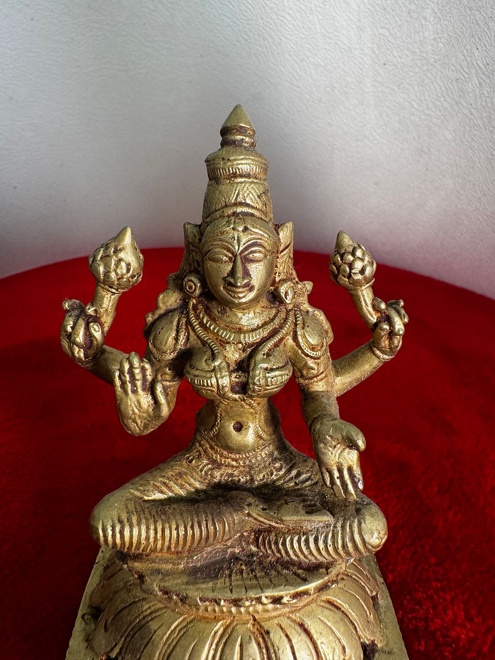 Thumbnail: Lakshmi Devi - Prasiddh idols presents Panchaloha made museum replicated idol