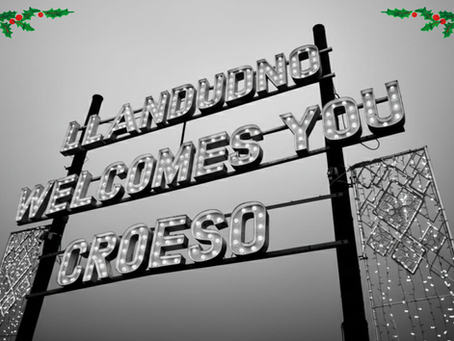 Welcome to Llandudno sign