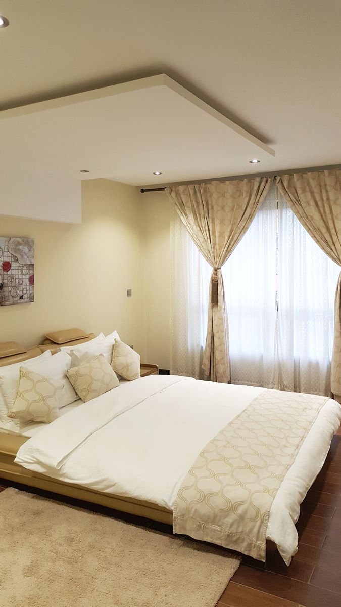 LANDMARK SUITES