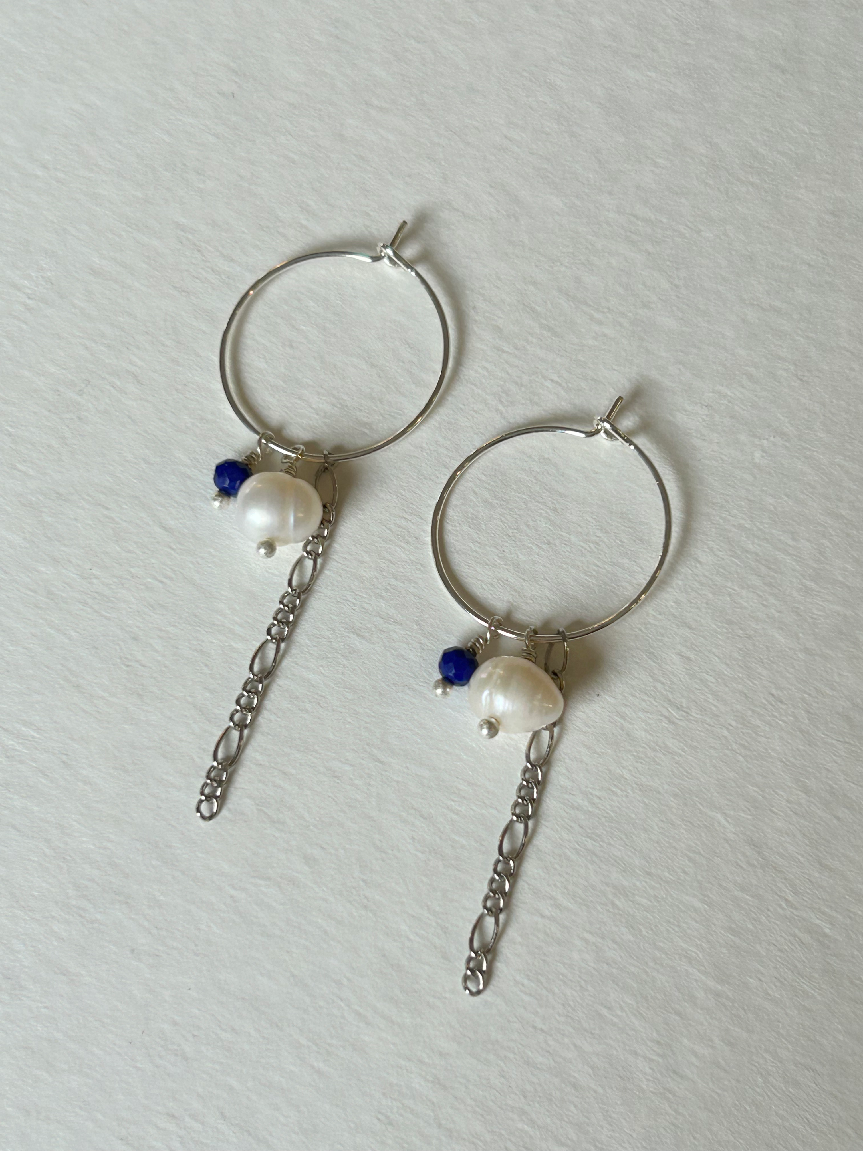 עגילי ניקול 