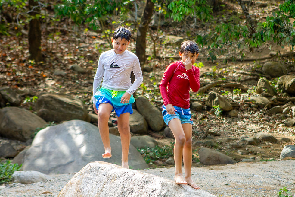 El río, las risas y la infancia: nuestro tradicional paseo del Día del Niño