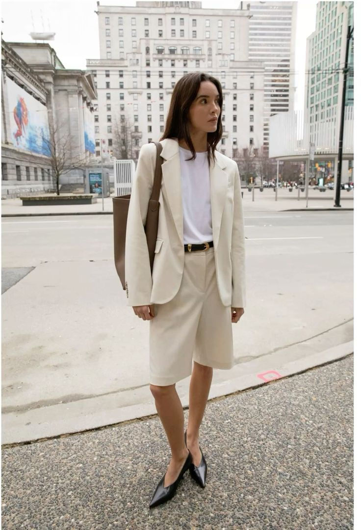 che-sia-benedetta-la-moda-bermuda-total-white-outfit