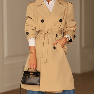 che-sia-benedetta-la-moda-trench-elegante-beige-over-50