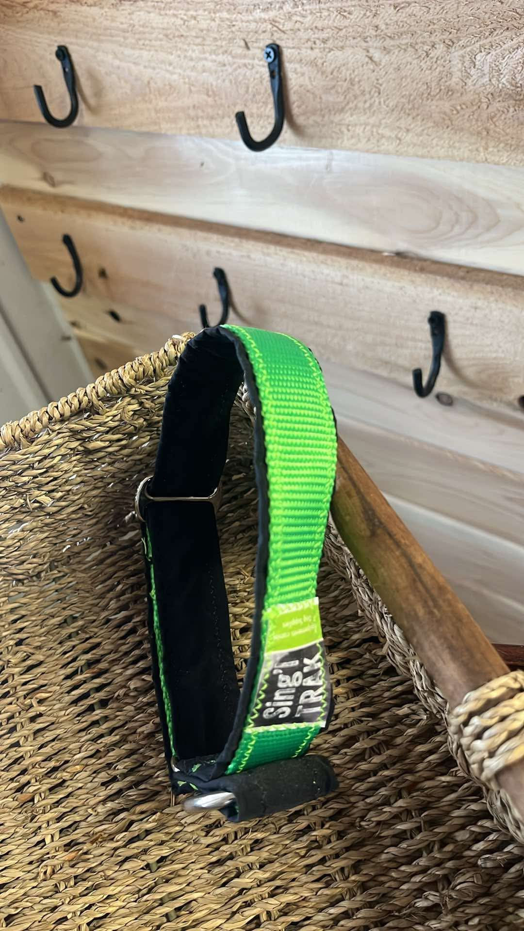 Collier ajustable vert doublé