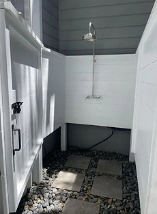 Outdoor shower.jpg