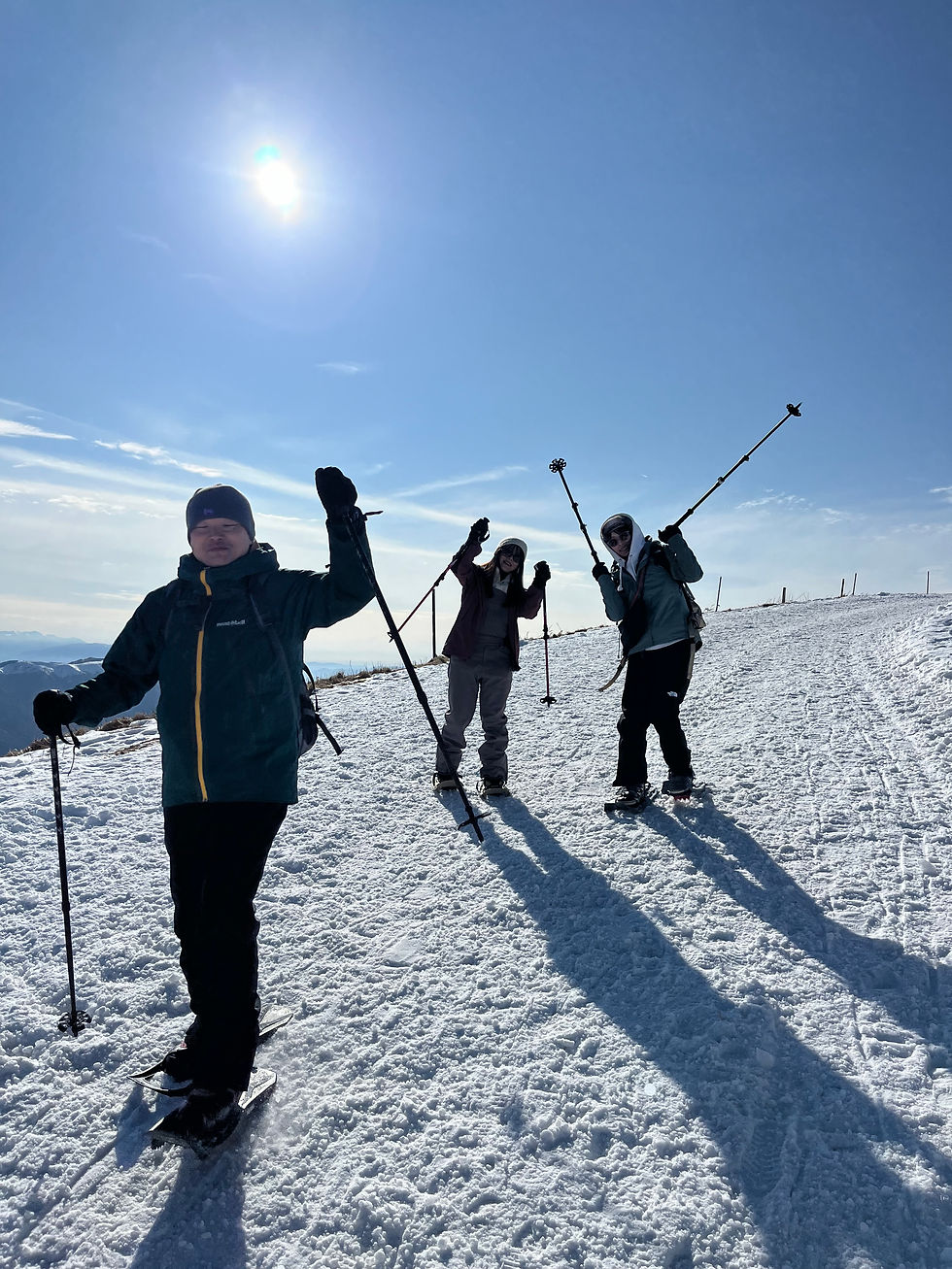 美ヶ原スノーシューツアー（初心者・家族向け）/ Utsukushigahara Snowshoe Tour (Beginner & Family-Friendly)