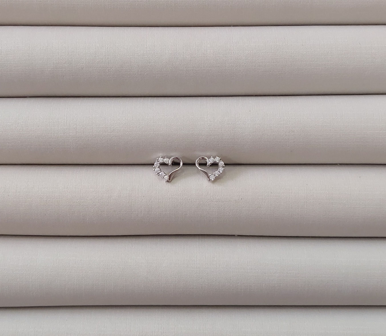 BRINCO CORAÇÃO LISO/CRISTAL