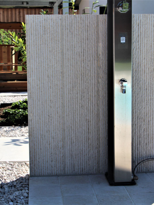 Aussendusche Naturstein