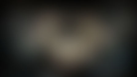 Cena de Clair Obscur: Expedition 33 com ambientação artística e som orquestral — referência à trilha sonora de Lorien Testard, elogiada mas ignorada pelo Grammy 2026.