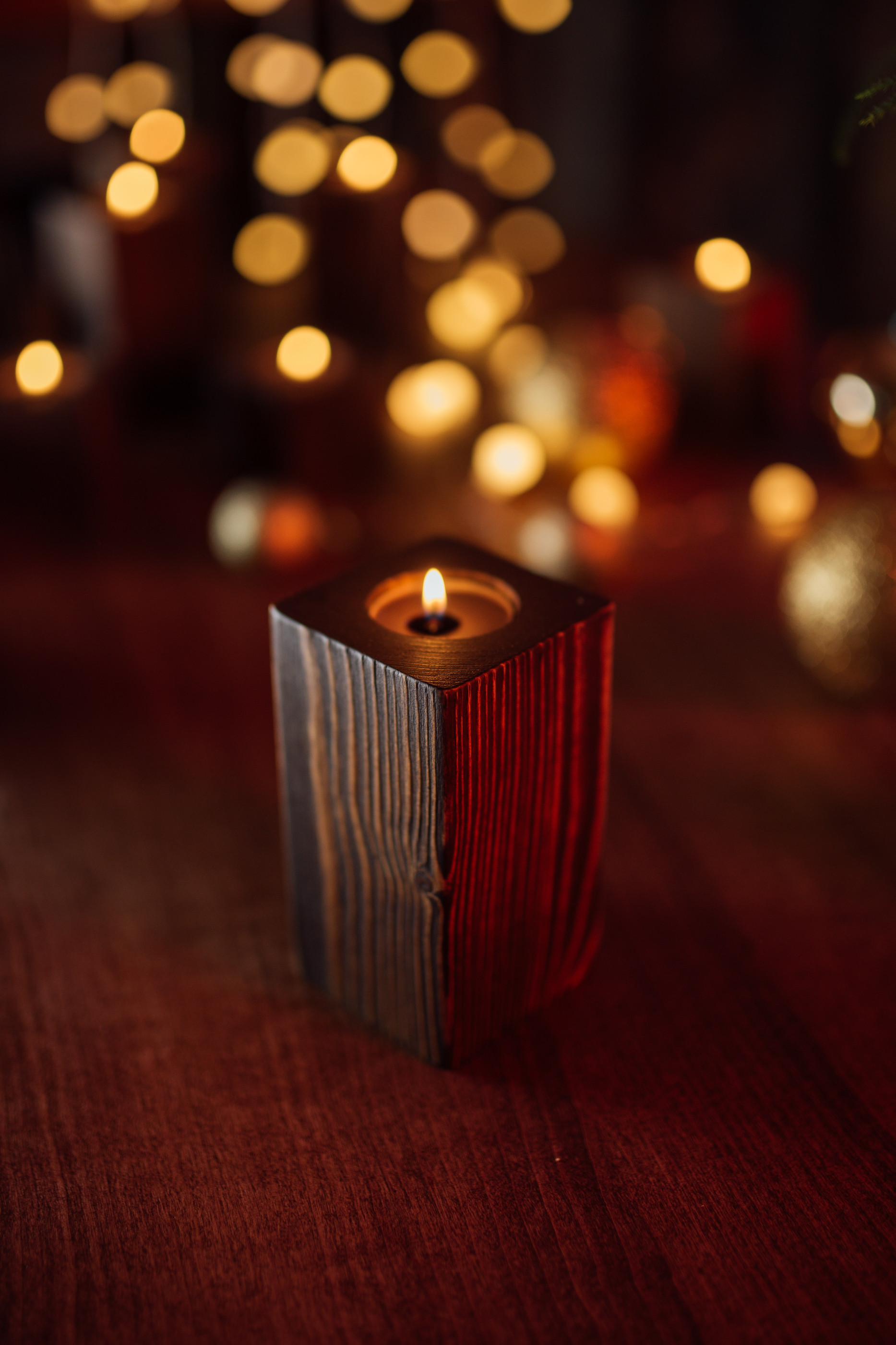 Puidust küünlaalus suur