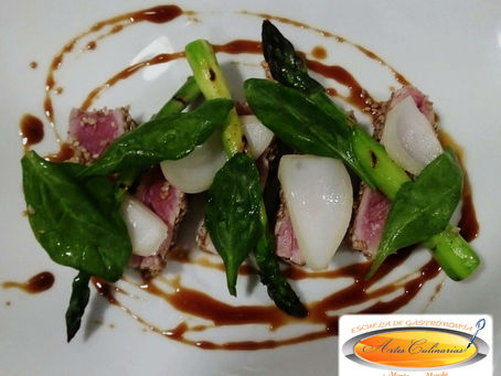 Clase de 4to Nivel Tataki de Atun: