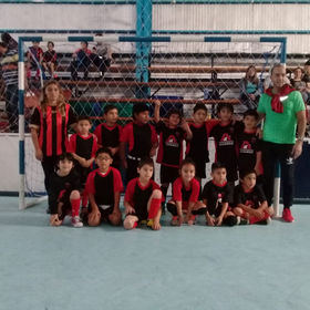 Las Infantiles de Independiente participaron en un torneo en el gimnasio del Club Atlético