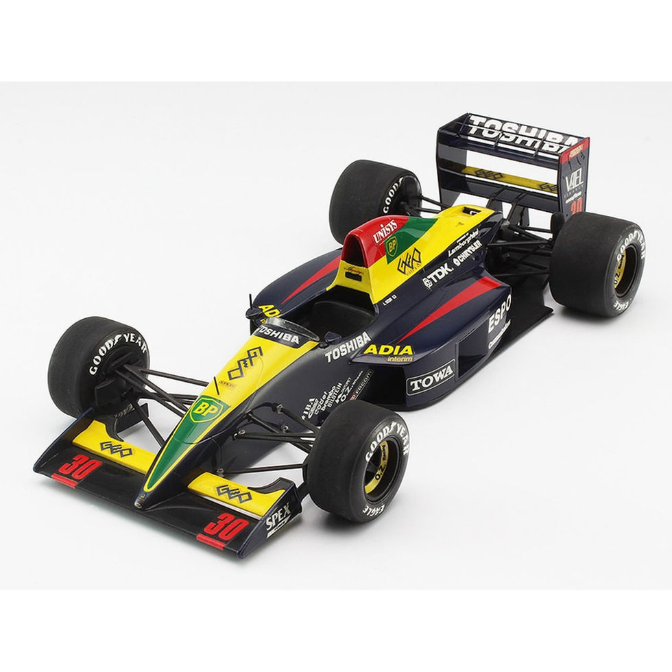 מודל להרכבה של מכונית פורמולה 1 ESPO Larrousse LC90 Lamborghini בקנה מידה 1:24