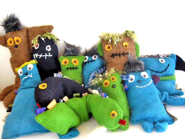 The first Icelandic wool monsters