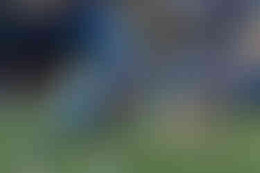 Kenmore Rugby high school boys pass down the backline