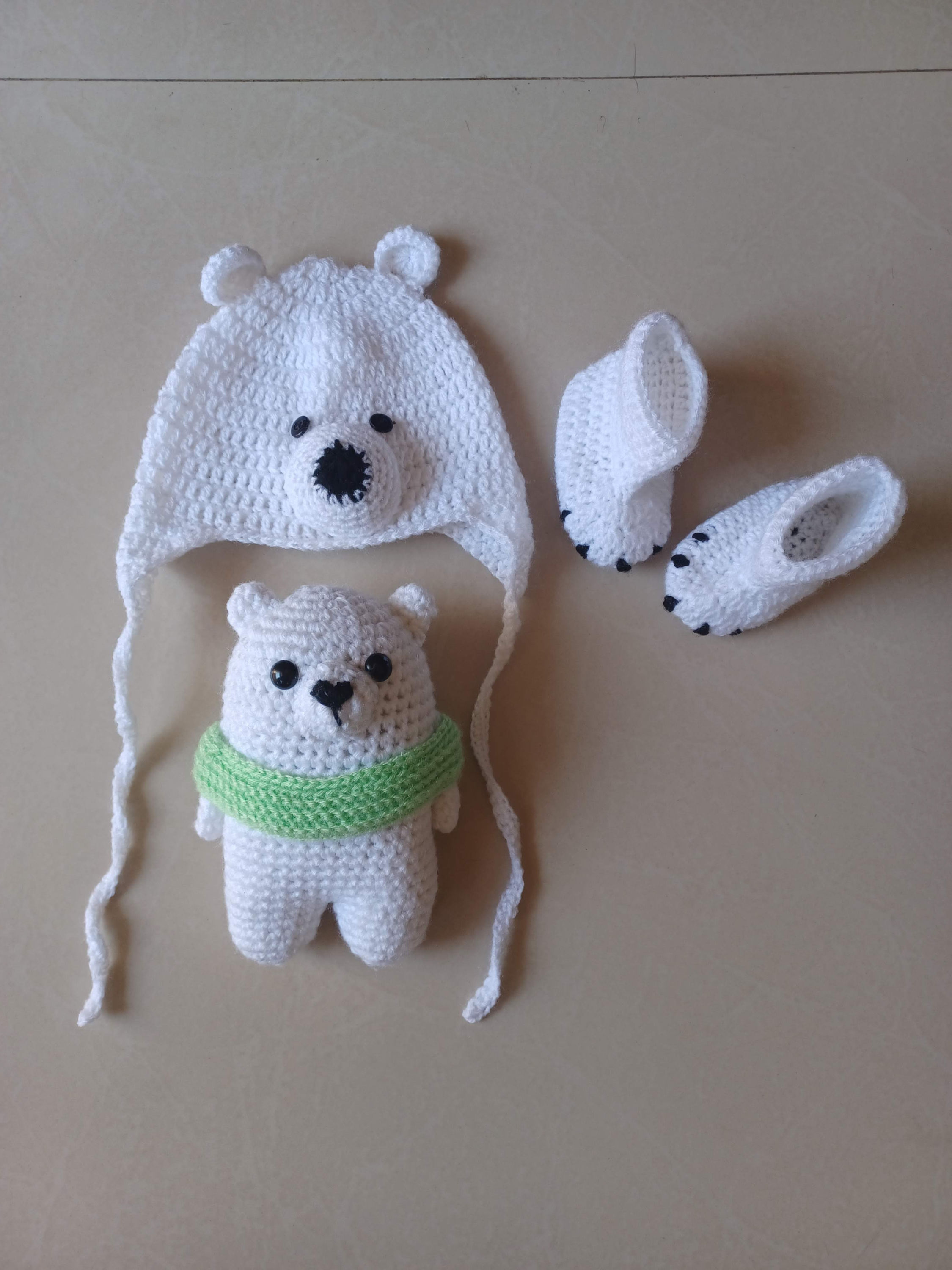 Polar Bear Hamper