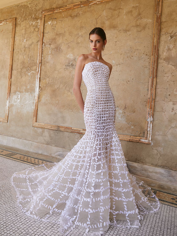 The Art of Bridal Beauty: Oscar de la Renta's Dreamy Collection