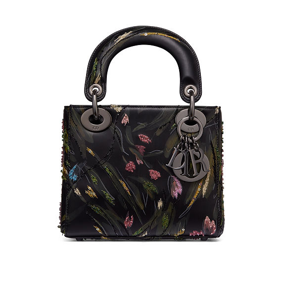 【直営・関税送料込】Lady Dior Dahlia Wal The Lady Dior Bag: The Ideal Companion for Art Basel