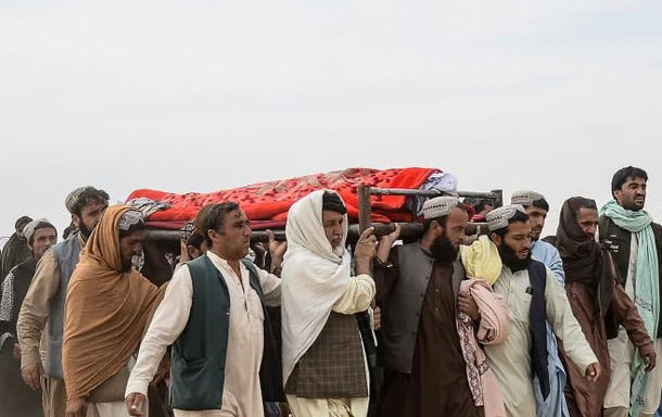 (Today’s Prayer) Five killed in clashes along Pakistan-Afghan border; clashes erupt shortly after peace talks collapse.