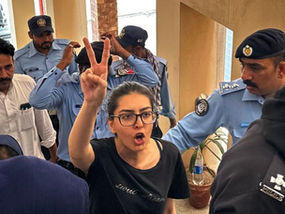 (Today’s Prayer) Human rights lawyers and their husbands who criticized Pakistan are sentenced to 17 years in prison… international community, strongly condemns.