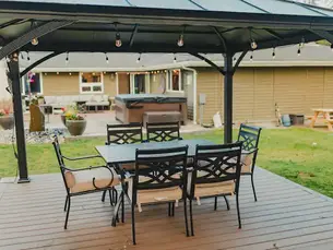 How to Celebrate Special Occasions at an Airbnb with Unique Amenities?