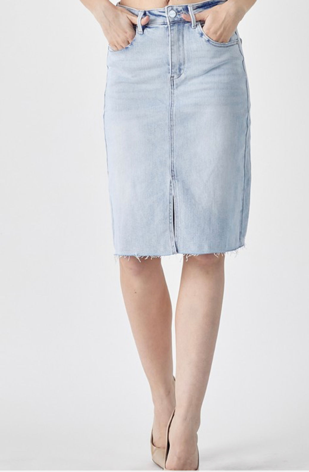 Front slit denim skirt