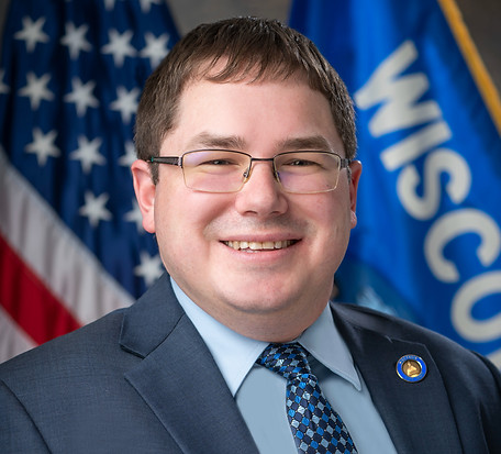 230316-sen-spreitzer-portrait_edited.jpg