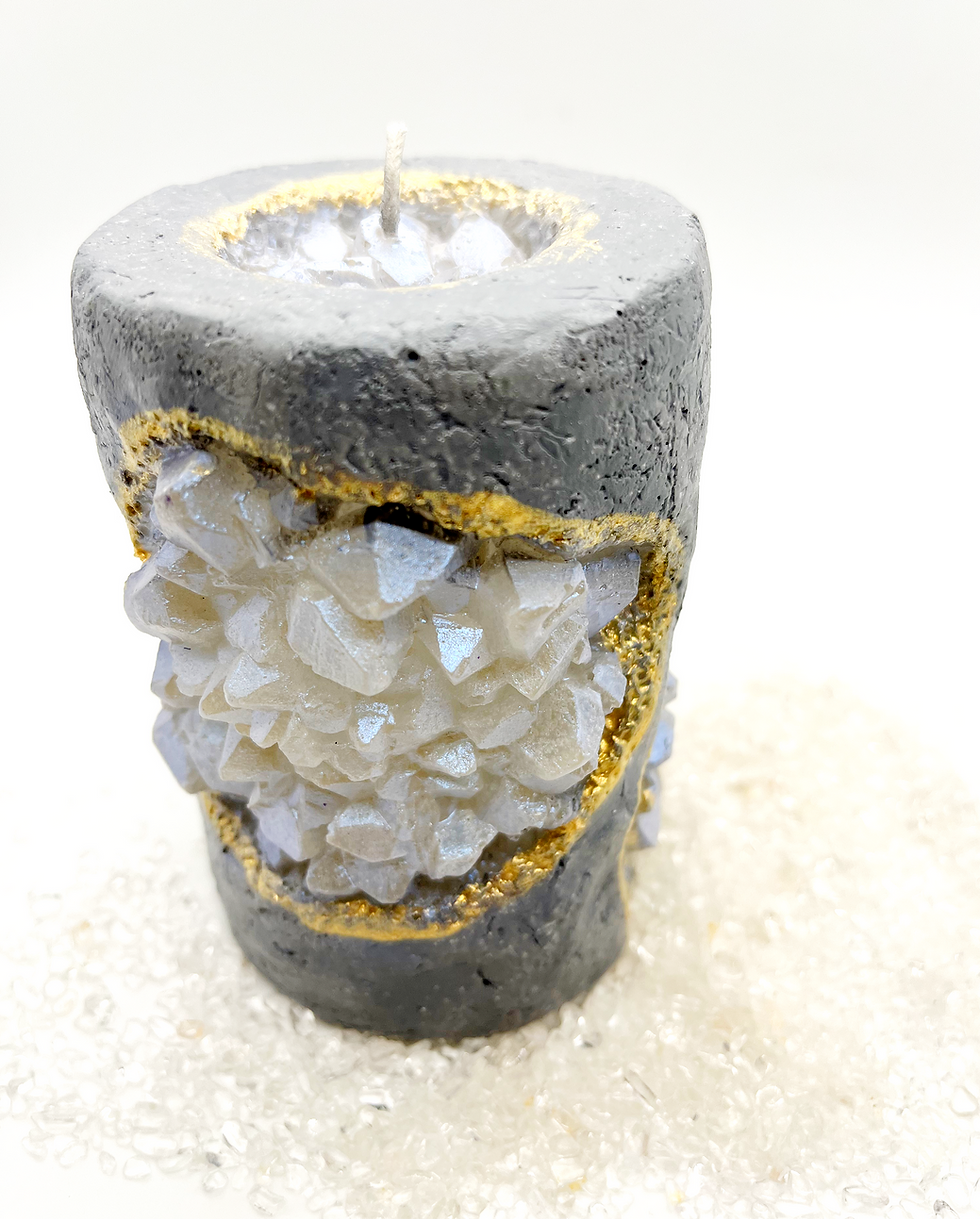 Thumbnail: Fooled You Crystal Geode Candle