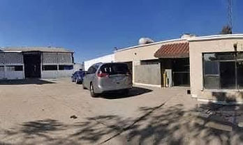 🏡𝗦𝗘 𝗩𝗘𝗡𝗗𝗘 O SE RENTA
𝗙𝗜𝗡𝗖𝗔 𝗘𝗡 𝗦𝗔𝗟𝗔𝗠𝗔𝗡𝗖𝗔 𝗚𝗧𝗢
DIRECCIÓN:
📍 Calle: Progreso #1
Col. Alamos Industrial
SALAMANCA, GTO
- 📏MEDIDAS :
ÁREA TOTAL : 3,200 M2
- 𝑫𝑬𝑺𝑪𝑹𝑰𝑷𝑪𝑰𝑶́𝑵 :
PATIO DE MANIOBRAS
2 NAVES
3 COCHERAS PARA 6 AUTOS CADA UNA
3 OFICINAS
BAÑOS PARA HOMBRES Y MUJERES
ESTANCIA
BODEGA
CUARTO DE SERVICIO
CUARTO DE VIGILANCIA
BARDA PERIMETRAL
- 💰PRECIO DE VENTA: $ 5,500,000
RENTA MENSUAL $60,000
✅LA FINCA ESTA A UNOS PASOS DE LA CALLE HÉROES DE CANANEA Y AUN COSTADO DE LA VIA.
🅸🅽🅵🅾🆁🅼🅴🆂 🆈 🅲🅸🆃🅰🆂 :
🧑🏻💻Te atendemos por whatsapp 📱si estas en tu celular 👈😉 envíanos un inbox 🙋♂💬 o llámanos ➡️ 444 251 74 11 📲