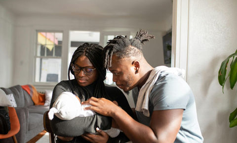 Your pregnancy classes for parenthood in Amsterdam & The Hague. Prepped to Parent’s 4-session program prepares couples for all the realities of life after birth