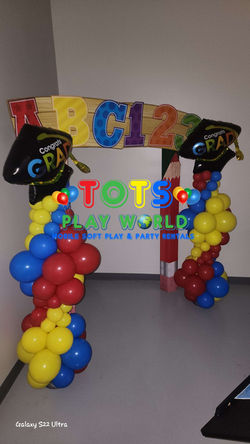 Spiral Balloon Columns for Memphis Daycare Graduation