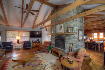 HDR 1 FIREPLACE LIVING ROOM.jpg