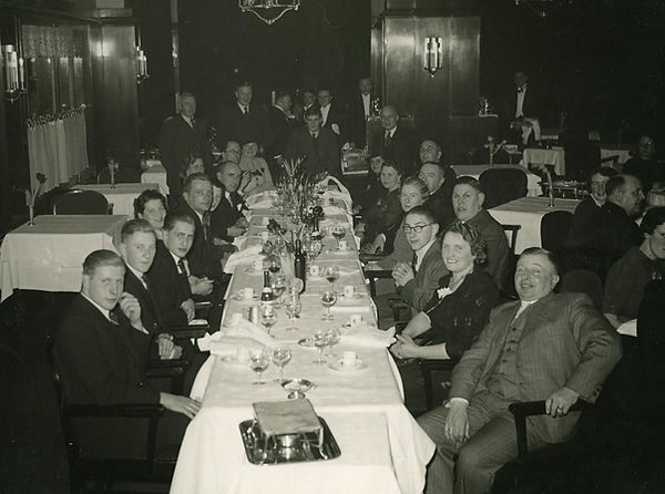 3.004 1939 - Ford dealers' dinner at Café Royal in Arnhem. At that time, Th. K. was in Tilburg