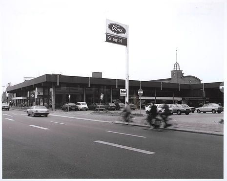 4.009a 1967-Garage Knegtel on the Spoorlaan showroom.jpg