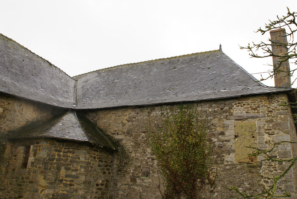 travaux de toiture sur la façade Nord du Manoir