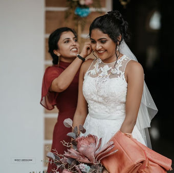 Diya - A dress on a deadline