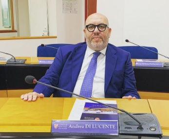 Fondo regionale per sostenere le edicole nei piccoli comuni, approvato all'unanimità l'emendamento Di Lucente