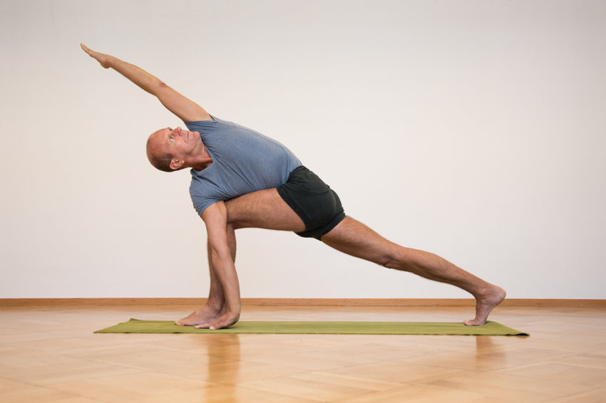 05- Yoga-Hermann Leu - Internet 72dpi 30