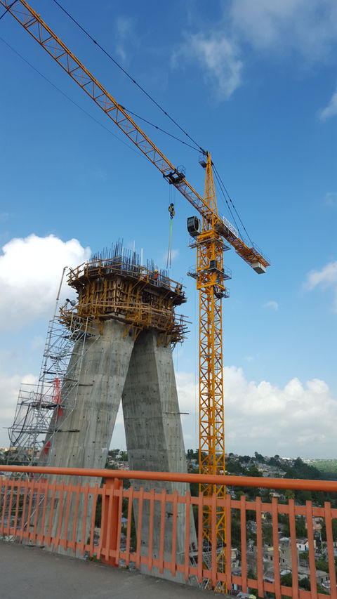 Grúas para el Puente de la 17