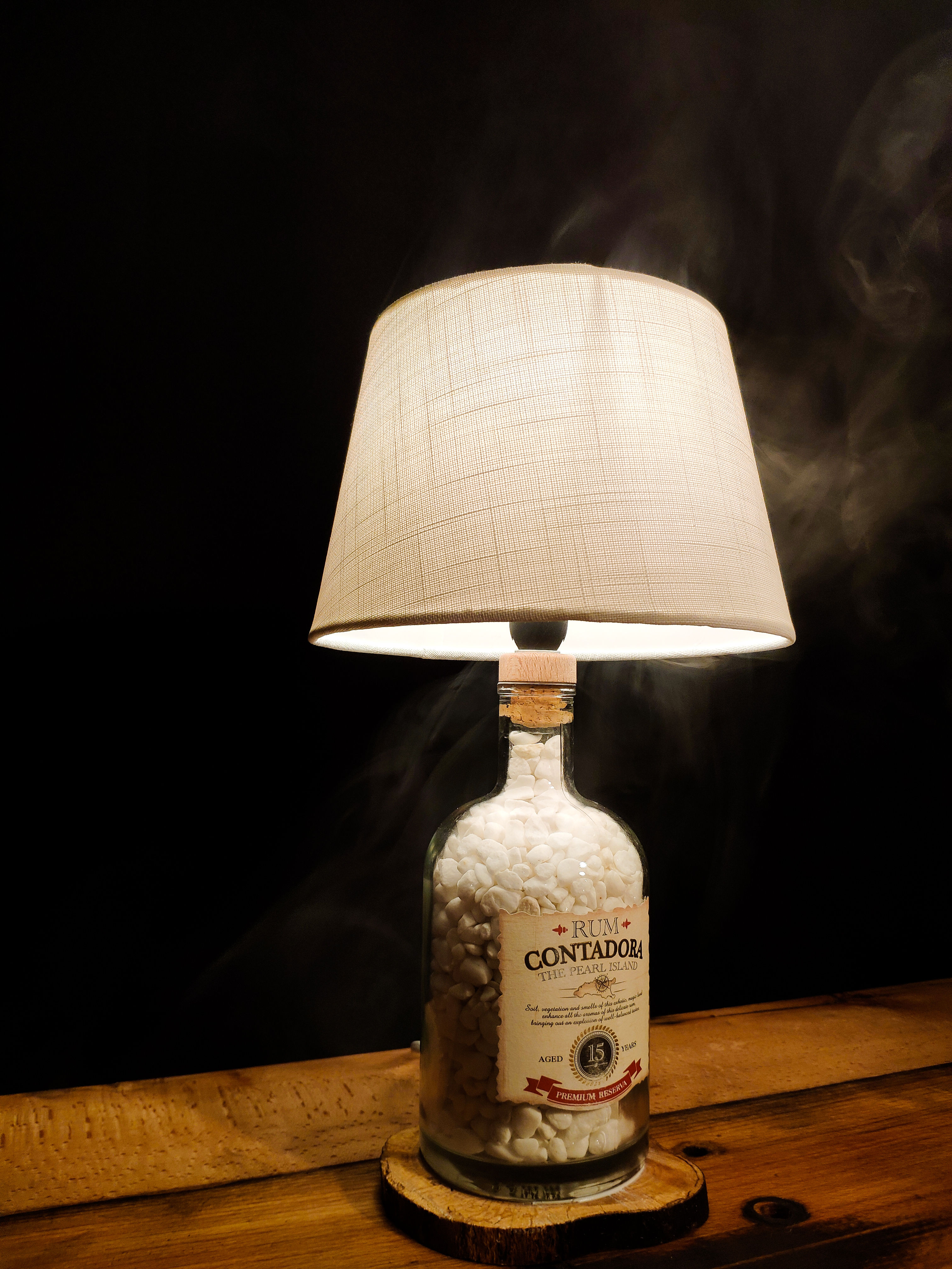 Lampa z fľaše Rum Contadora