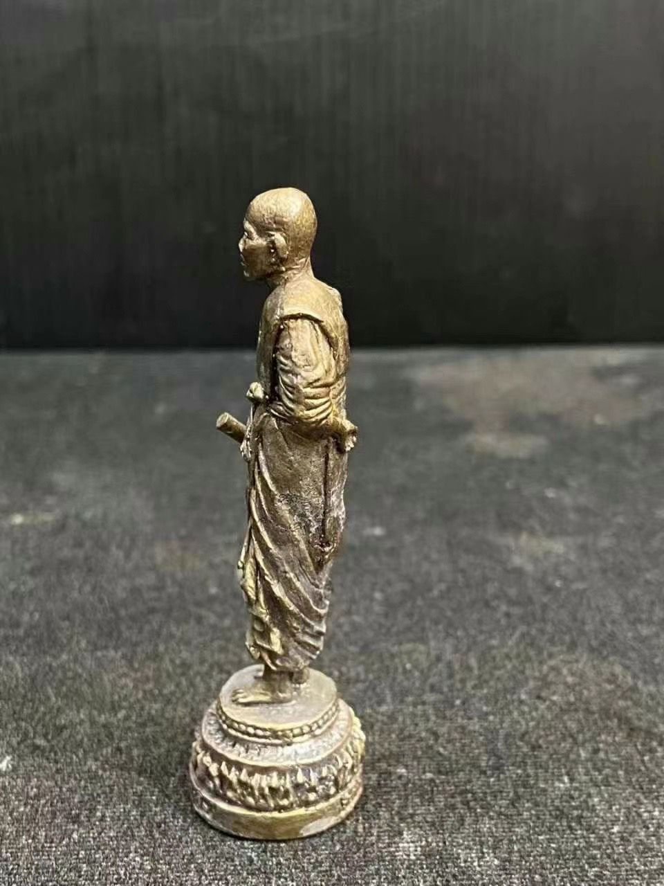 縮圖：龍婆冠2537年 自身供奉型小立尊