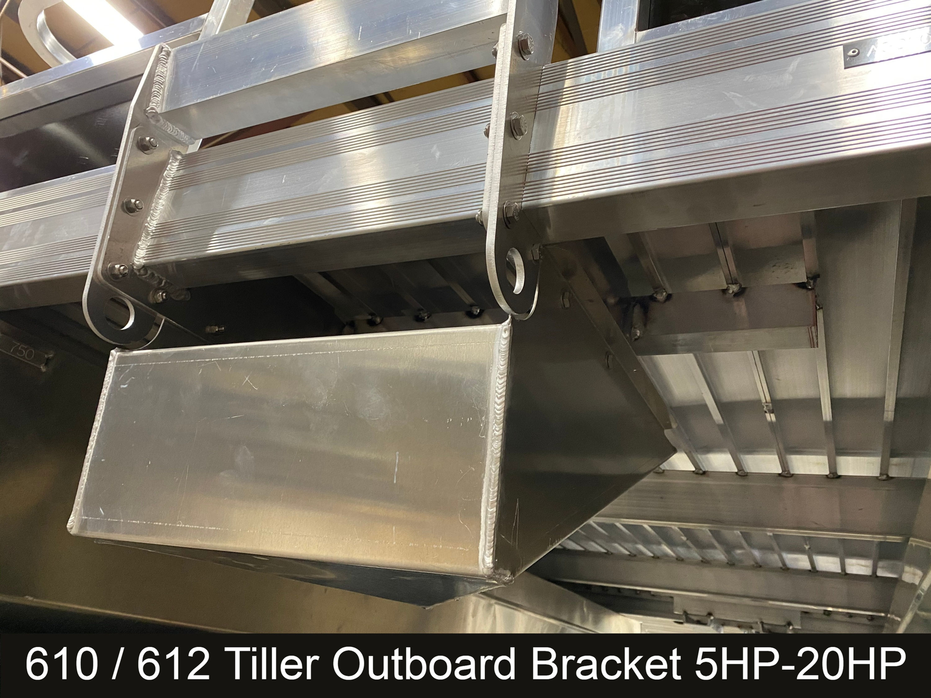 Tiller Outboard Bracket 610 / 612