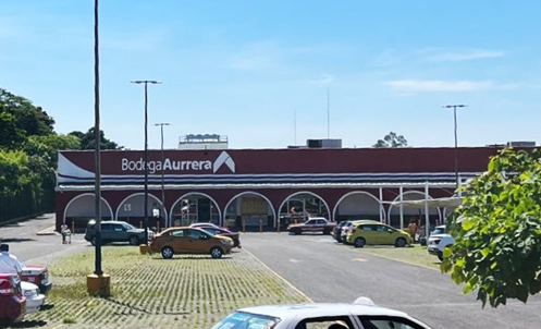 Inseguridad desbordada en Coatepec. Roban también en conocido supermercado