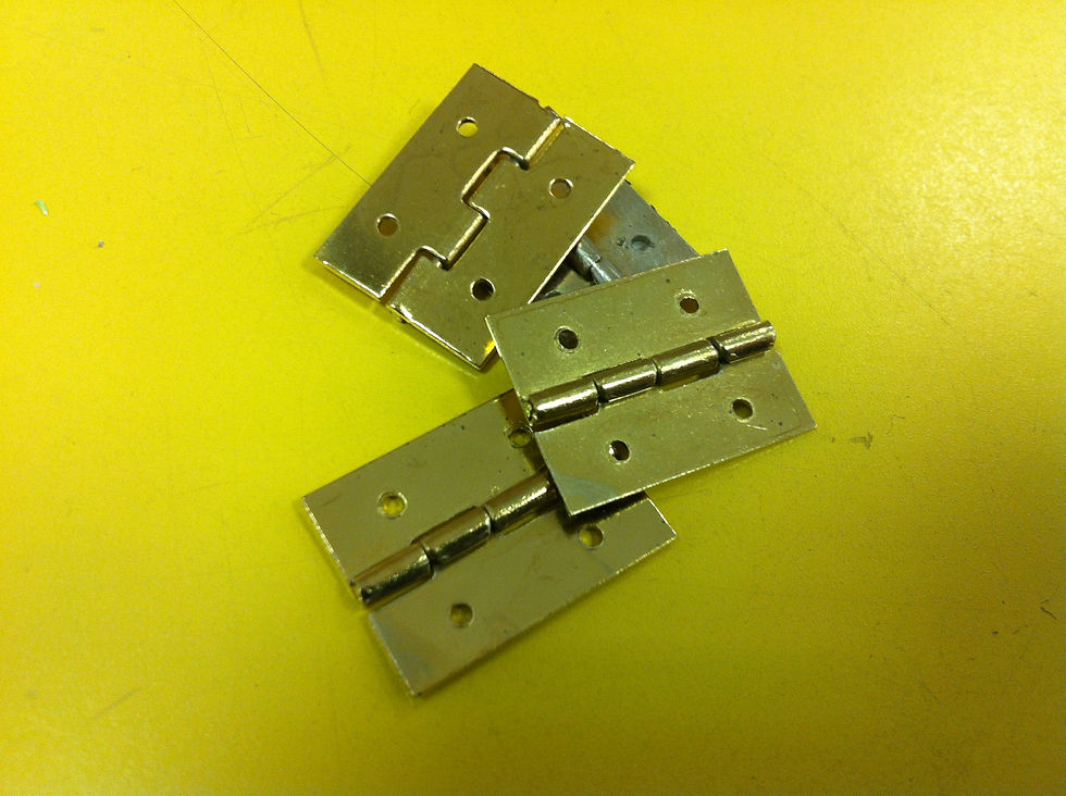 Brass Hinger
