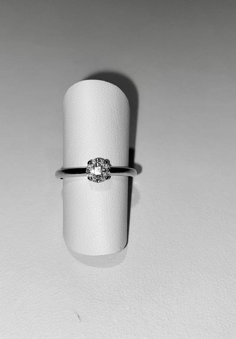 Ring mit Diamant