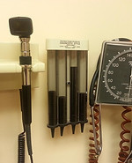 medical_instruments_examination_424729.jpg